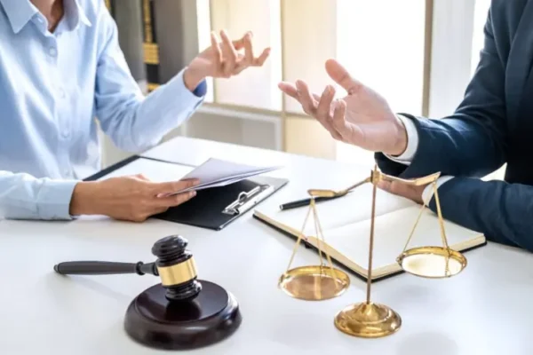 Personal Injury Lawyer vs. Insurance Adjuster: Who Protects You Better? Personal Injury Lawyer vs. Insurance Adjuster: Who Protects You Better?